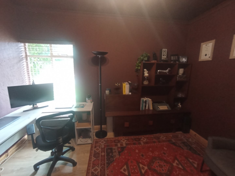 To Let 3 Bedroom Property for Rent in Kannoniers Park North West